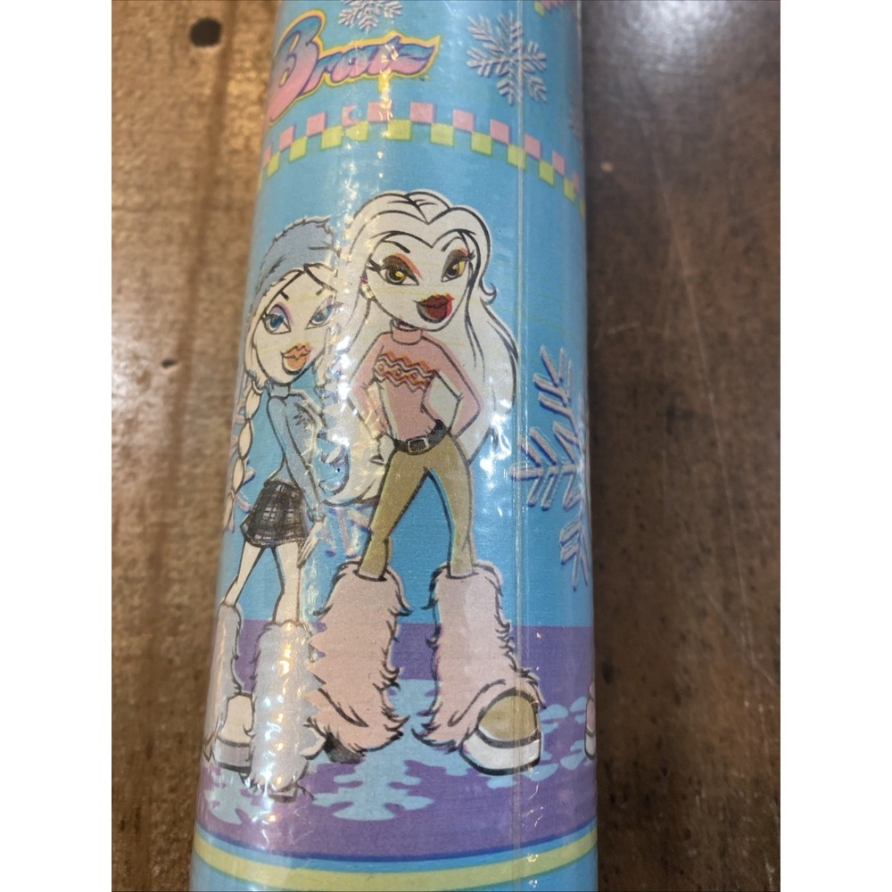 BRATZ Dolls‎ Holiday Christmas Wrapping Paper Roll 70 Sq Ft Gift Wrap Vtg ~ Read - Picture 3 of 11